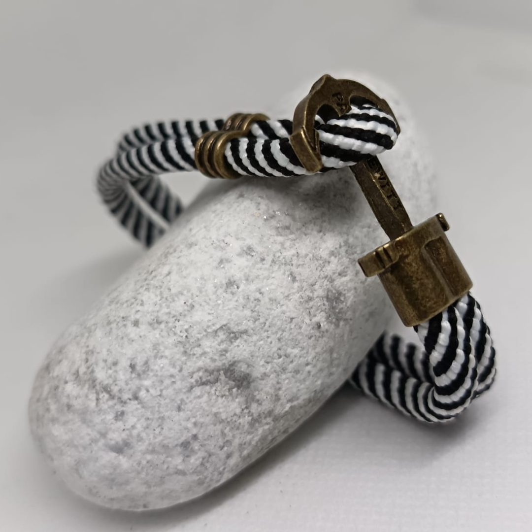 The Striped Navigator Anchor